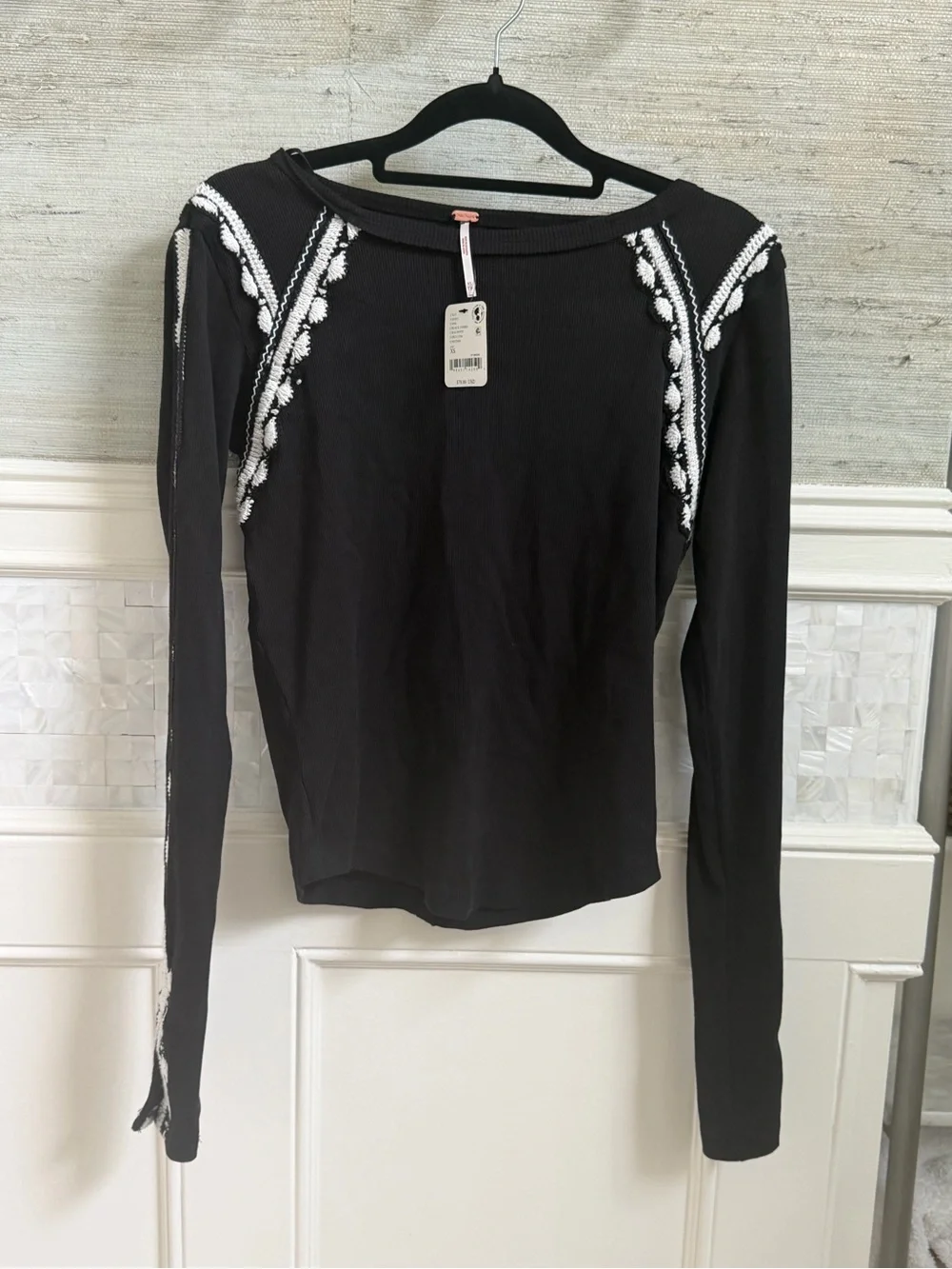 NWT new XS Free People lost love Long-Sleeve Top black White boatneck embroidery